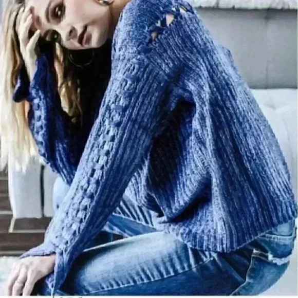 Comfy and Cozy Blue Chenille Ultra Soft Sweater top fall winter comfy - Picture 2 of 3